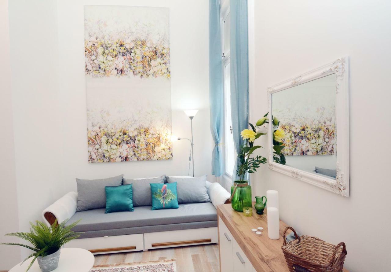 Lillybeth City Center Apartments Budapest Ngoại thất bức ảnh