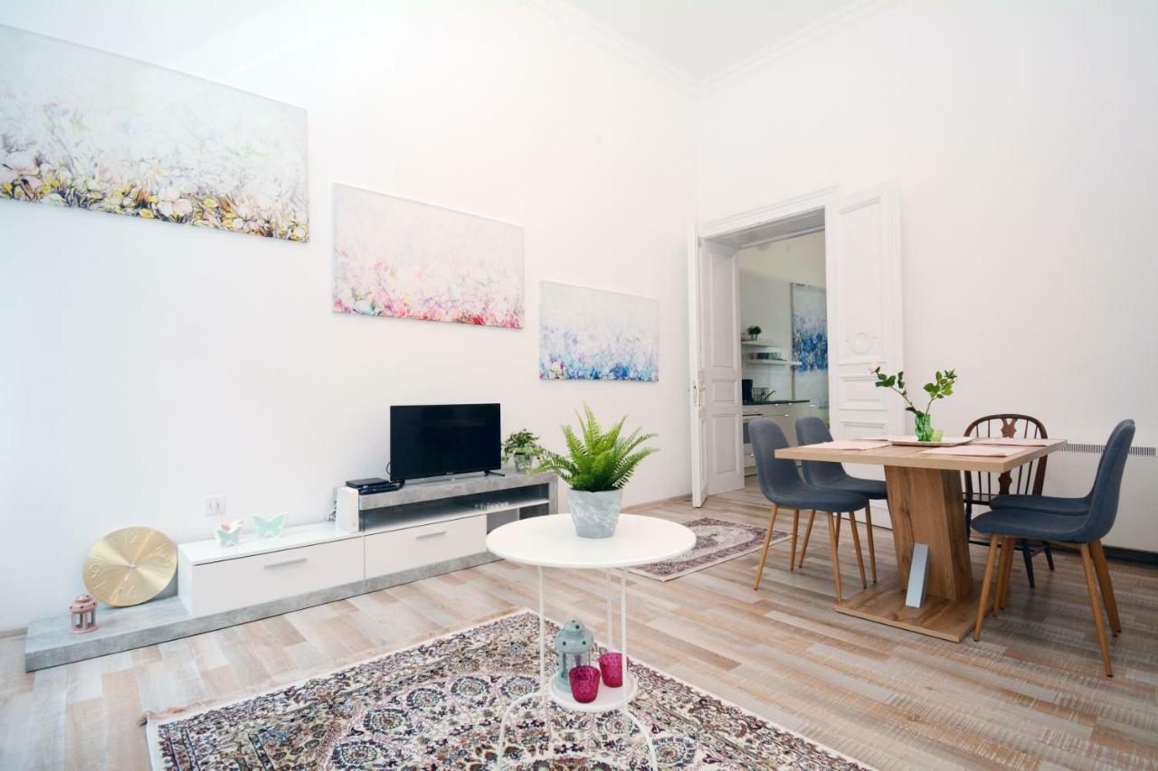 Lillybeth City Center Apartments Budapest Ngoại thất bức ảnh