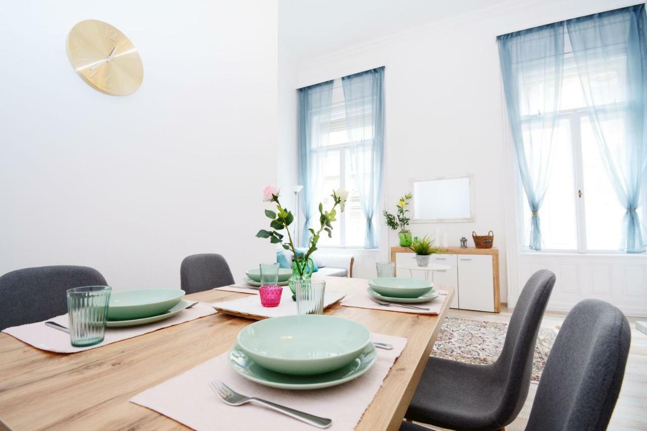 Lillybeth City Center Apartments Budapest Ngoại thất bức ảnh