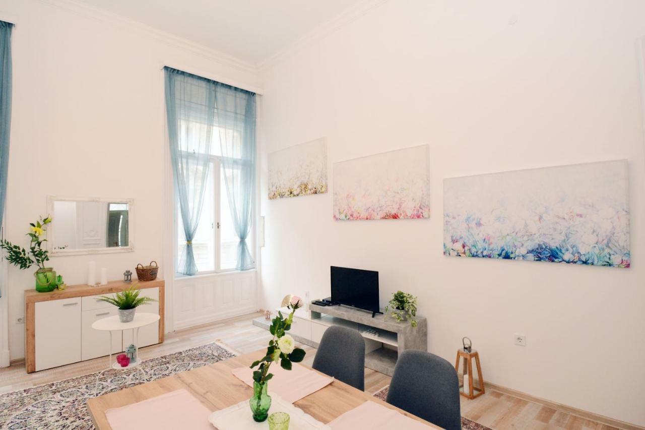 Lillybeth City Center Apartments Budapest Ngoại thất bức ảnh