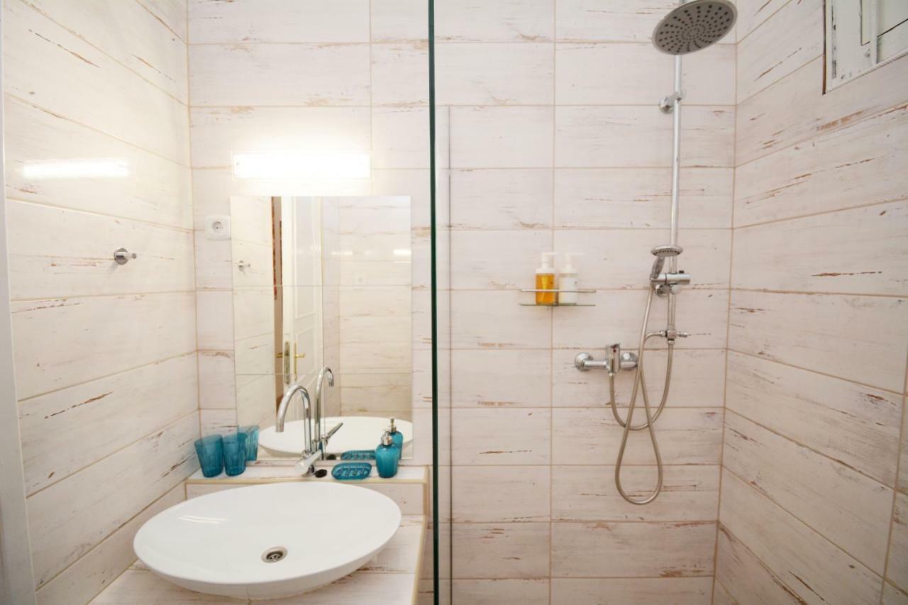 Lillybeth City Center Apartments Budapest Ngoại thất bức ảnh