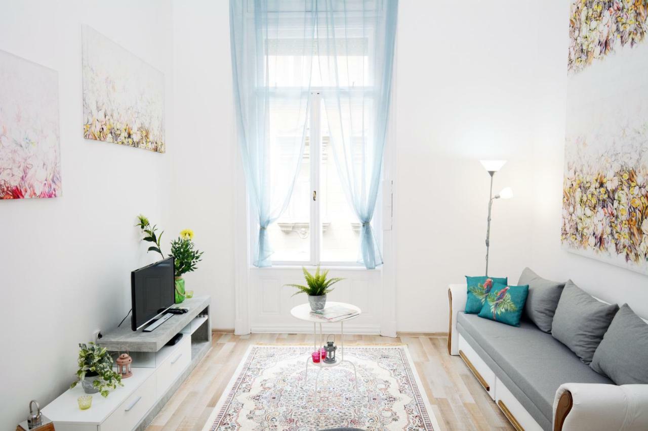 Lillybeth City Center Apartments Budapest Ngoại thất bức ảnh