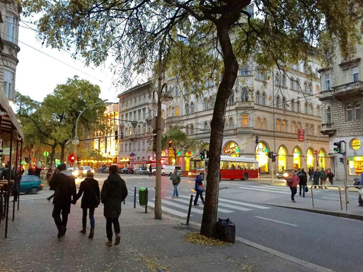 Lillybeth City Center Apartments Budapest Ngoại thất bức ảnh